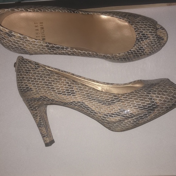 Stuart Weitzman snakeskin heels - Picture 2 of 8